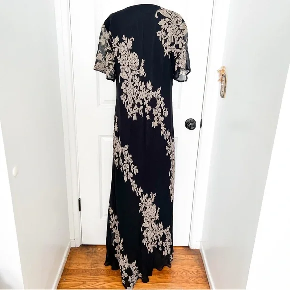Vintage Black Maxi Dress with Beige Floral Pattern and Black Beaded Accents - Picture 4 of 6